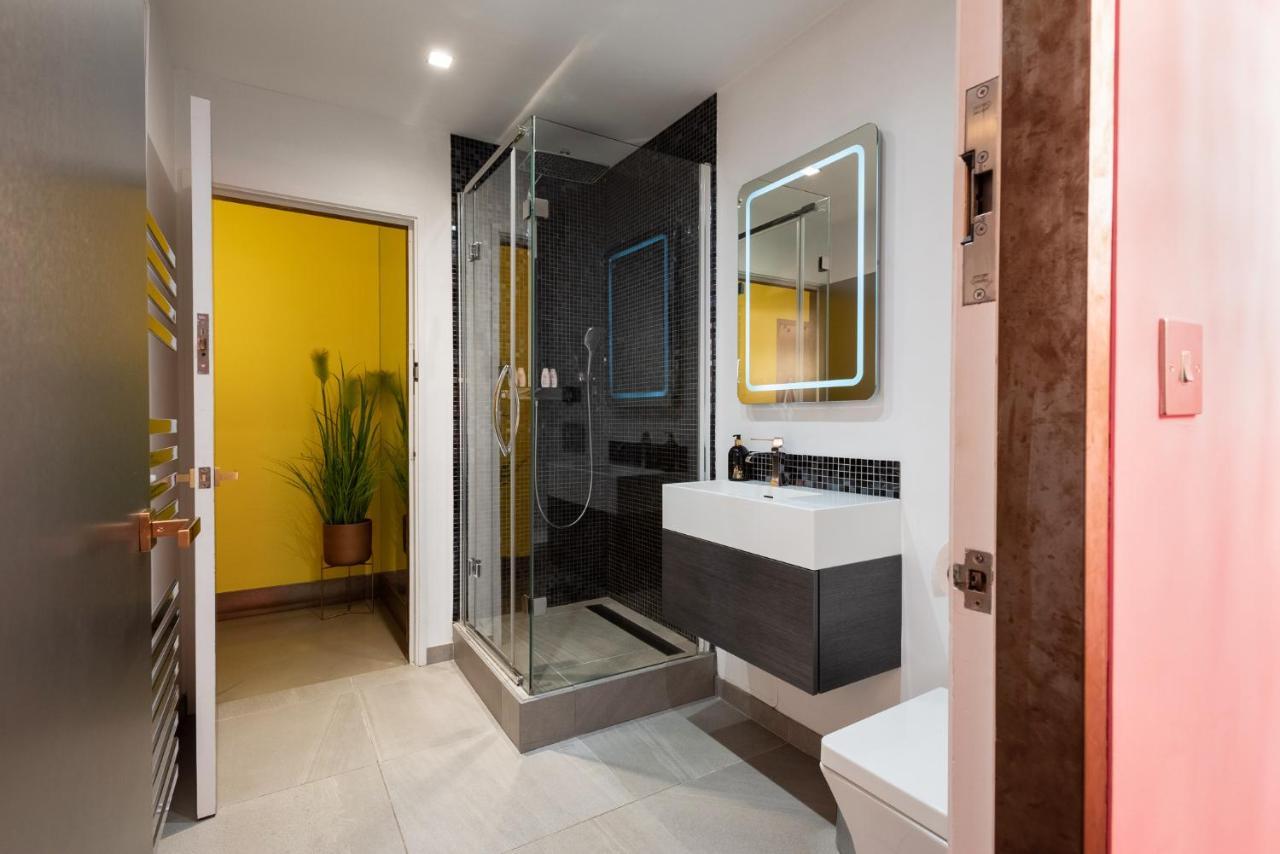 Amazingly Luxurious Loft Apartment, Soho - 3 Bedrooms, 2 Bath & Office Londres Exterior foto