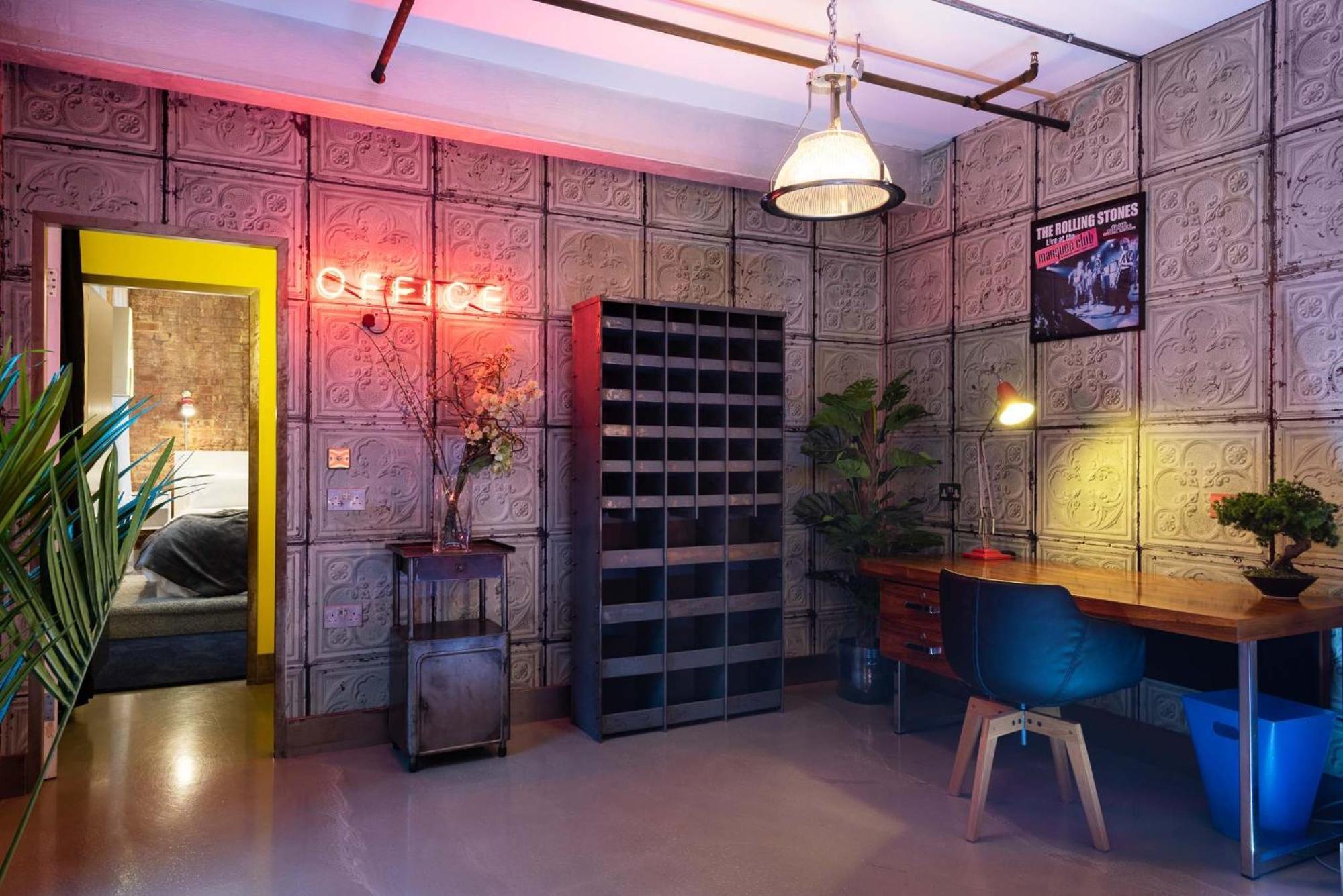 Amazingly Luxurious Loft Apartment, Soho - 3 Bedrooms, 2 Bath & Office Londres Exterior foto